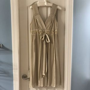 Banana Republic soft gold silk dress | Size 10